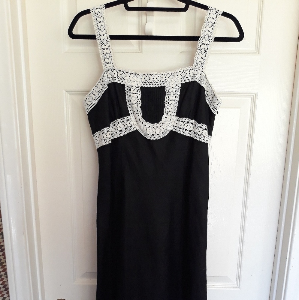 Anne Taylor LOFT black dress w/ white lace